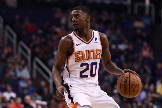 徐杰22+13广东胜同曦 阿不都16+7新疆胜天津